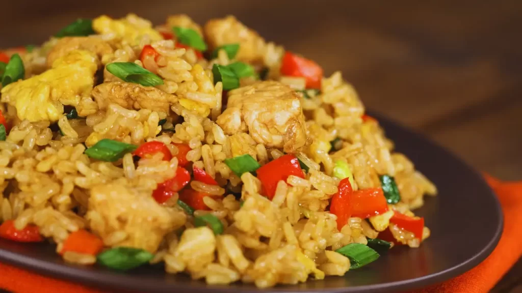 Receitas com frango saboroso feito com arroz