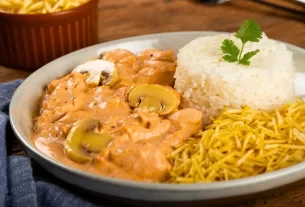 Estrogonofe de Carne Cremoso: 1 Receita Clássica e Irresistível