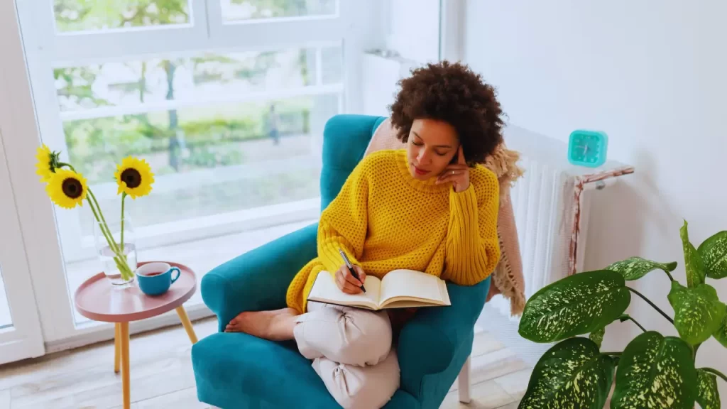 Journaling como ferramenta de detox emocional.