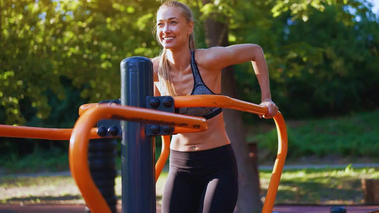 Academia ao Ar Livre em Parques Brasileiros: 7 Benefícios Tendência